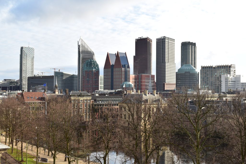Skyline van Den Haag met ministeriële gebouwen